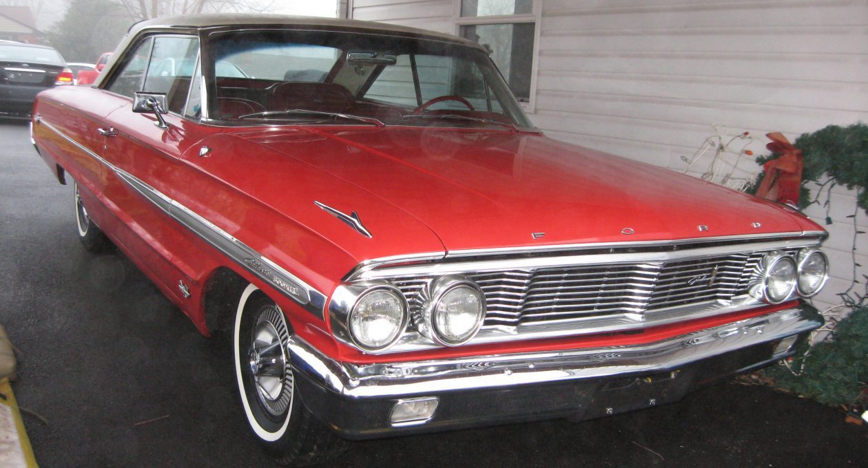 `64 Ford Galaxie 500XL: A Great Looking Car from Ford’s “Total Performance” era!